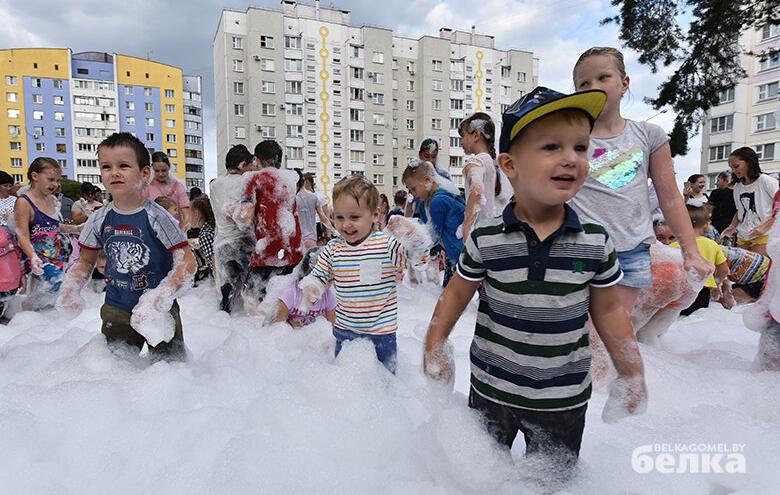 С инициативой проведения пенной вечеринки во дворе на