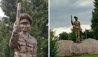 В Бресте поставили памятник сотруднику ГАИ. В Байнете обратили внимание на его цвет и выражение лица