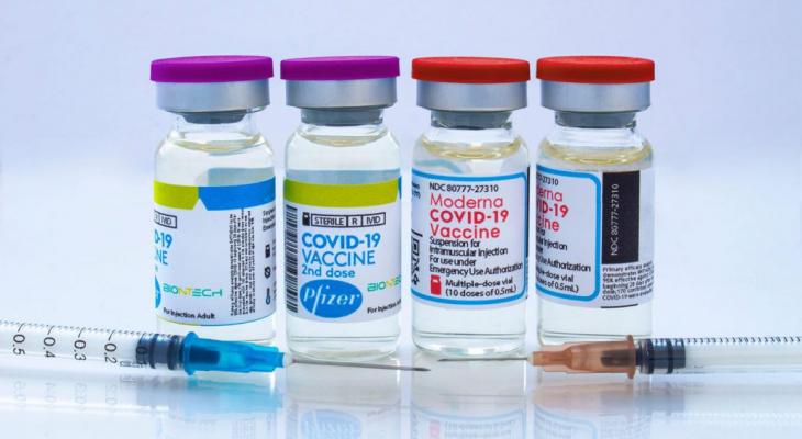 Какая вакцина от Covid-19 самая признанная в мире? С прививкой AstraZeneca можно ездить в 145 стран. А что «Спутник V» и Sinopharm?