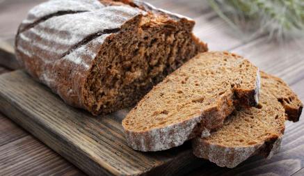 Как черствый хлеб снова сделать свежим? Вот несколько реально простых и эффективных способов. И никакой магии
