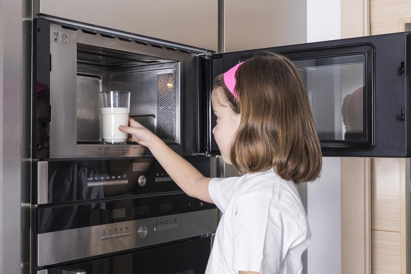 Теперь точно. Каждый день пользуетесь на кухне микроволновкой? Мы узнали, вредно ли есть еду из СВЧ