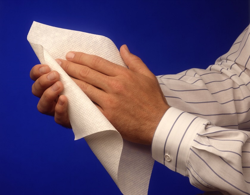 Используете бумажные полотенца для всего? Узнали, когда от них только вред