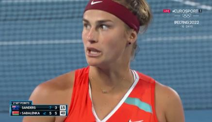 «Дебилы …» — Белорусскую теннисистку Соболенко вывели из себя болельщики в Австралии. Она ответила