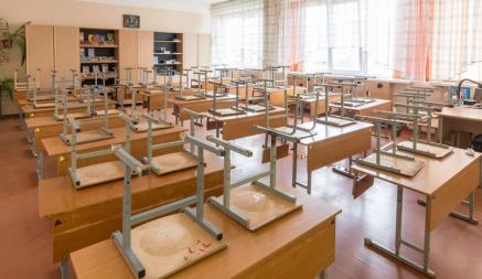 Школьники ни при чем. В Минобразовании Беларуси рассказали, почему учебный год продлили до 31 августа