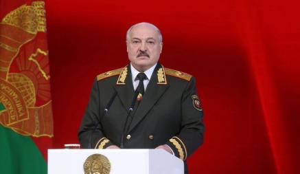 «Отмахнитесь от этих заокеанских хозяев» — Лукашенко обратился к украинцам и белорусам. Назвал Землю «обезумевшей», но «ЛНДР» не признал