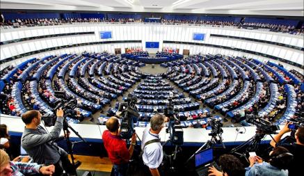 «Может быть частью плана по подчинению» —  Евродепутаты призвали ЕС признать оккупацию Беларуси Россией. При одном условии