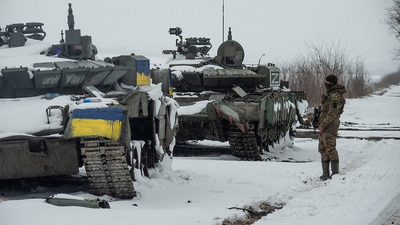 Что слышно о наступлениях и обороне войск? В