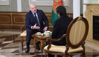 Лукашенко заявил, что в Беларусь приехали 200 тыс. беженцев из Украины. Это как? ГПК назвал в 87 раз меньше