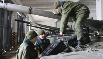 «Лучше оставайтесь дома» — Беларусь отправила на границу с Украиной пять батальонных групп. В Киеве в ответ предупредили