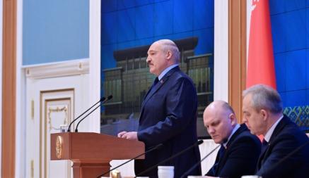 Указали 38 вариантов имени Лукашенко и два дня рождения. Зачем? США ужесточили санкции против властей Беларуси