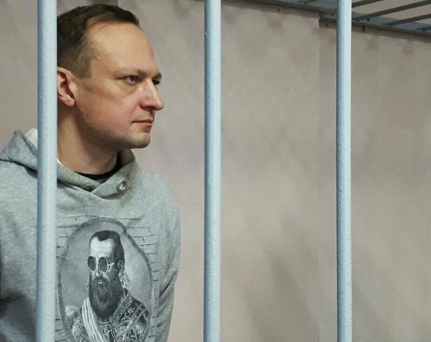 2,5 года тюрьмы. В Минске суд приговорил редактора «Нашай Нівы». Когда выпустят?