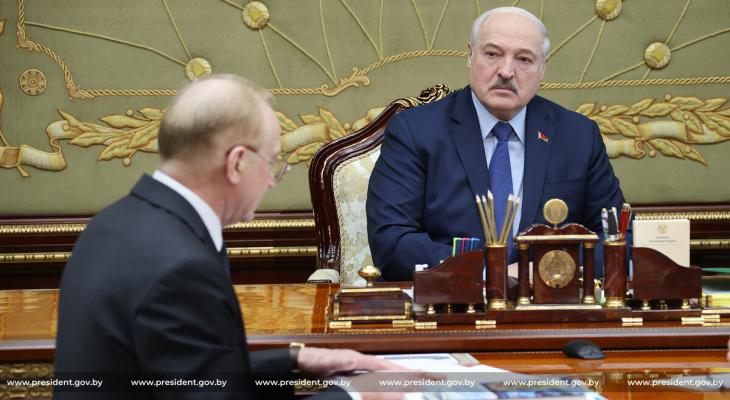 «Время пришло решать вопросы» — Лукашенко признал «немалый» отъезд айтишников из Беларуси