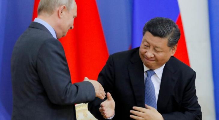 Китай присоединился к санкциям Запада против России. Но не ко всем. Что известно?