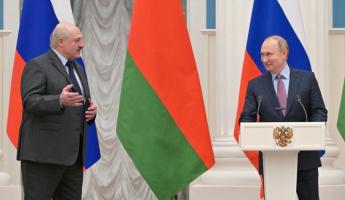 Лукашенко внезапно полетел в Сочи. Но Путин его примет только в понедельник?