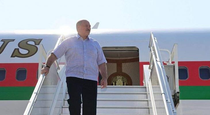 «Неформальный визит» — Лукашенко внезапно улетел в Россию в Тверь. Зачем такая срочность?