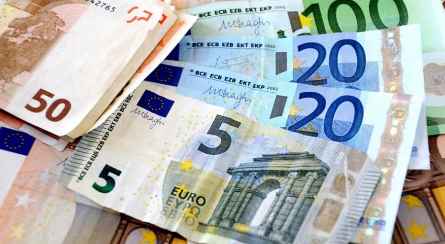 Пара EUR/USD даже было опускалась до EUR/USD 0,9981.