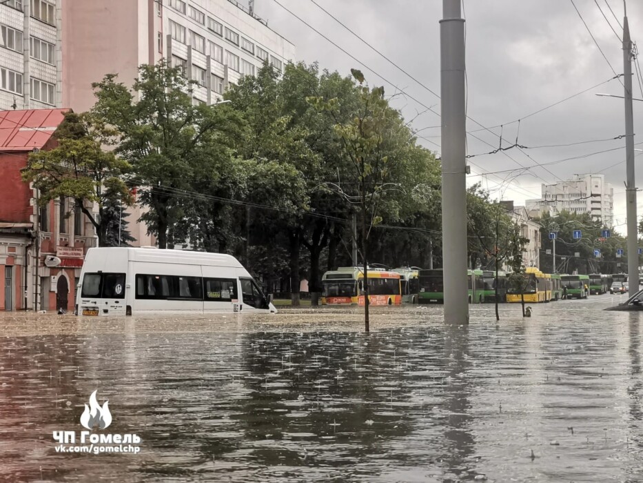 В Европе — адская жара, а на юге Беларуси — потопы. Синоптики рассказали, какую же погоду ждать с 18 по 24 июля
