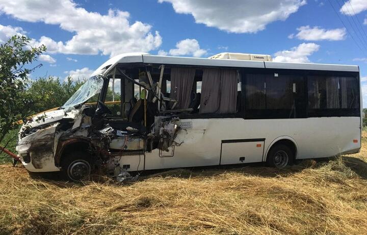 В России автобус с белорусами столкнулся с грузовиком. Пострадали 9 человек