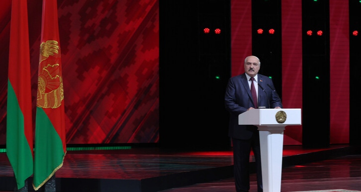 «С территории Украины пытались нанести удар» — Лукашенко приказал «взять под прицел» западные столицы. Что говорят в Киеве?