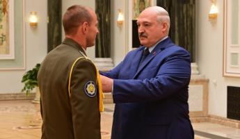 «Всех найти» — Лукашенко вручил силовикам награды за 2020 год и рассказал про Швецию и Финляндию