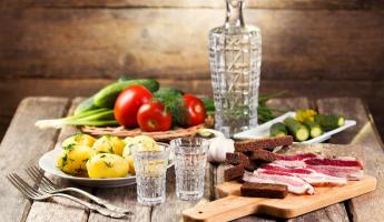 В МАРТ рассказали, что мясо, алкоголь и молоко разгоняют инфляцию в Беларуси