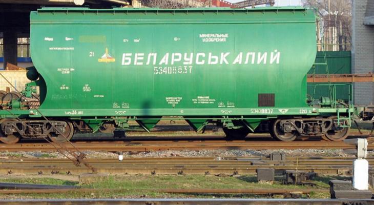 Вице-премьер Сивак пообещал сделать больше вагонов, чтобы развозить белорусский калий «по миру»