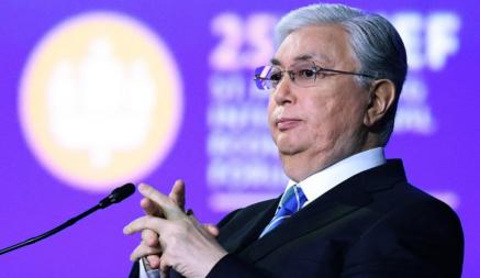 «Много размышлял» — Токаев объявил о досрочных выборах президента Казахстана