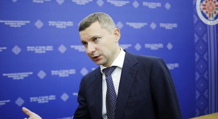 «Нет шастаний по судам» — В МИД Беларуси заявили, что дипломатам ЕС не хватает «соответствующего образования»