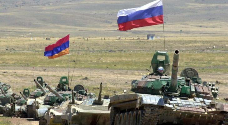В Азербайджане утверждают, что Россия и Беларусь решили отправить военных в Армению, но потом передумали