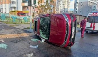 В Минске авто перевернулось после столкновения с такси