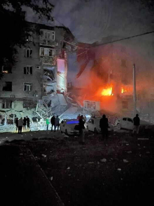 По жилым домам в Запорожье целую неделю бьют ракеты. Погибло более 40 человек