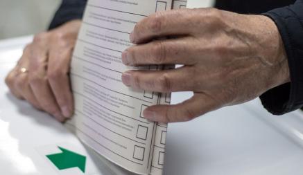 ЦИК предложил запретить белорусам фотографировать свои бюллетени на выборах