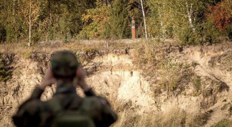 «Несколько групп мигрантов, будучи замеченными польскими патрулями, двинулись