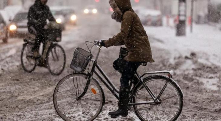В ГАИ рассказали, когда и какой штраф грозит белорусам за езду на велосипеде зимой
