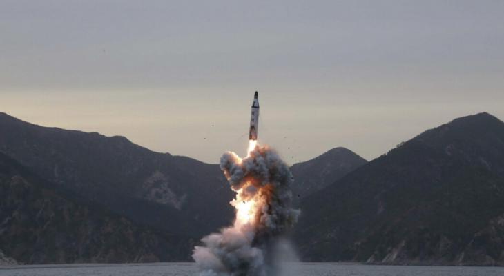 Северная Корея впервые запустила ракету через границу с Южной Кореей — BBC