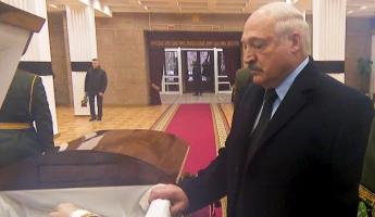 Лукашенко простился с Макеем