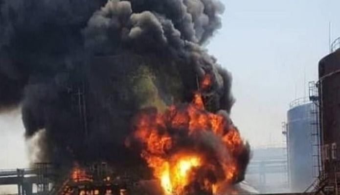 В Брянской области «из-за боеприпаса» загорелись резервуары с нефтепродуктами