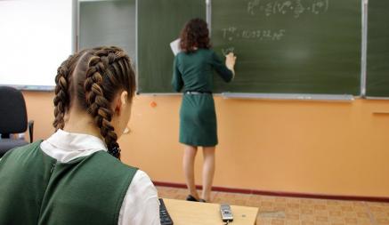 В Минобразования показали, как белорусскому педагогу заработать 2100 BYN