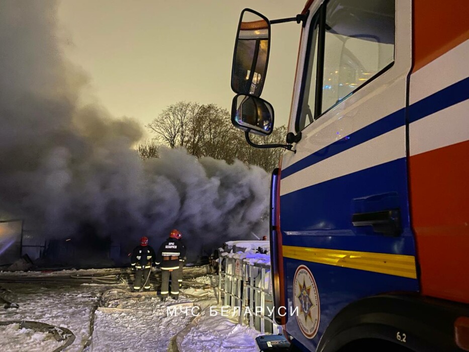 В Минске на стройке Национального футбольного стадиона начался пожар