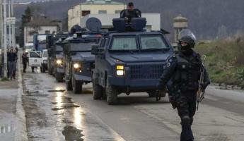 Спецназ Косово на бронетехнике заблокировал сербский регион
