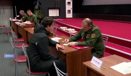 В военкомате рассказали, кого из белорусов призовут на сборы по итогам сверки данных