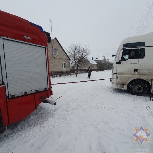 В Могилеве машины поплыли, в Гродно и Бресте застряли в снегу. Это еще не конец?