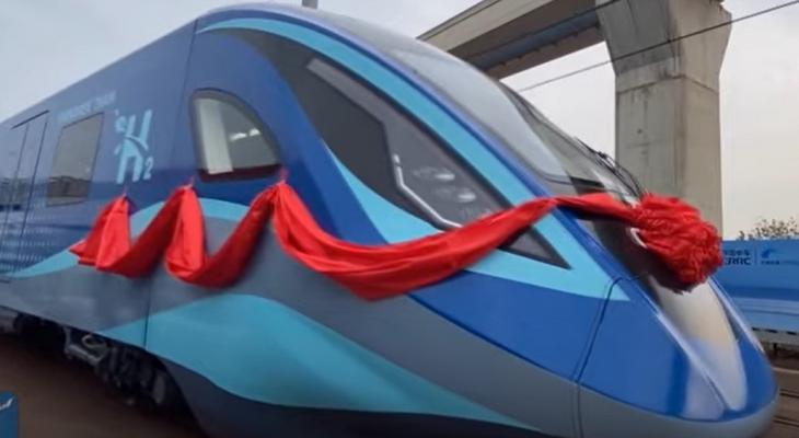Китай запустил первый в мире поезд на водородной энергии