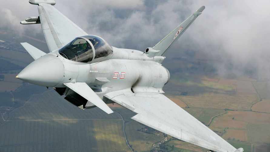 Великобритания назвала "непрактичной" отправку в Украину Typhoon и F-35