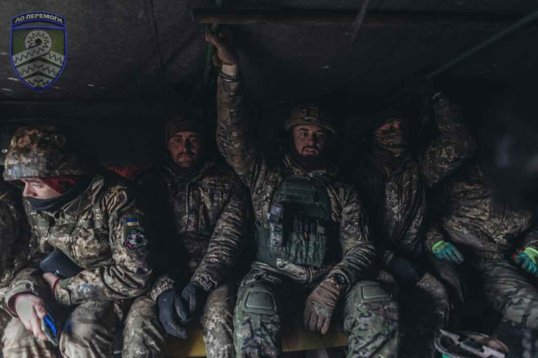 "Никто не считает погибших" - украинский солдат рассказал о боях в Соледаре