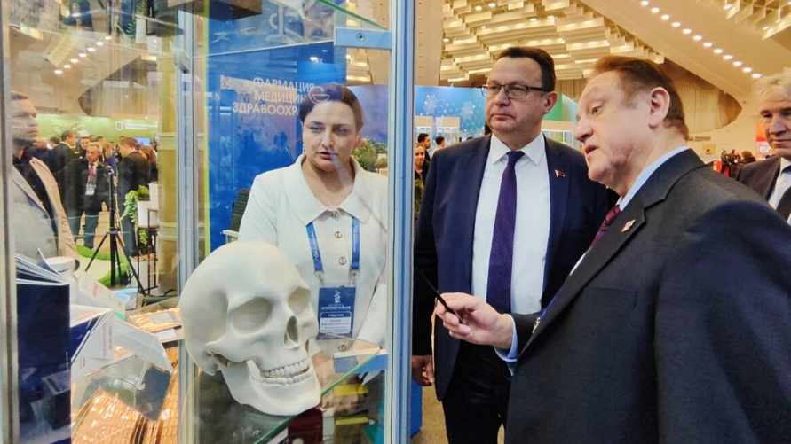 Пиневич засомневался, будут ли "широко" применять белорусскую вакцину от COVID-19