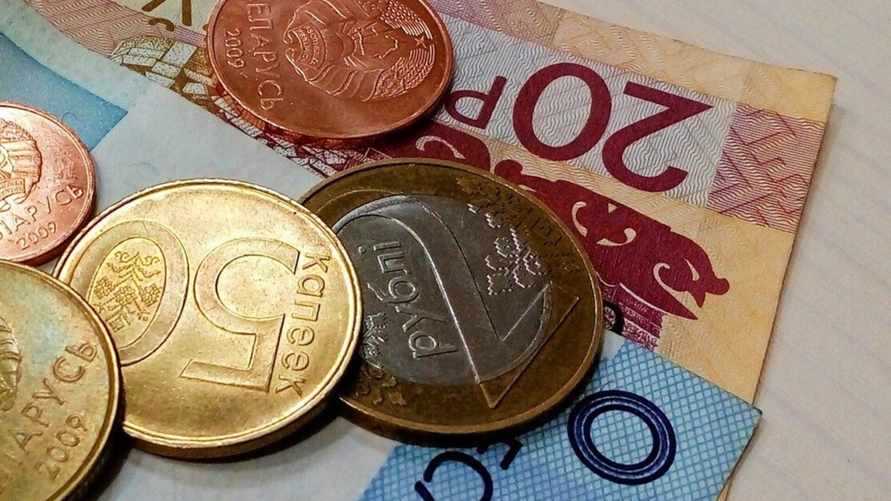 В ЕАБР рассказали, как вырастут зарплаты белорусов в начале 2023 года