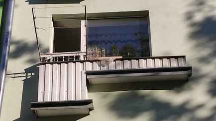 Житель Баранович случайно выбросил женщину с третьего этажа