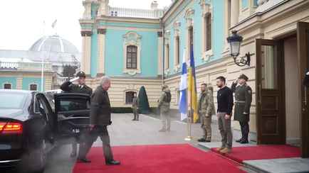 В Киев внезапно приехал президент Финляндии. С «подарками»?