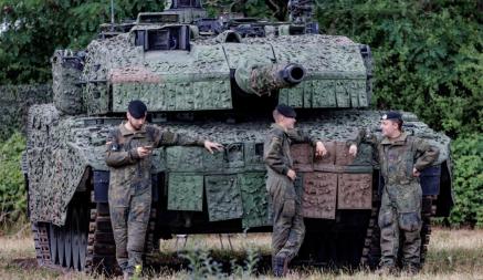 Германия разрешила отправлять в Украину танки